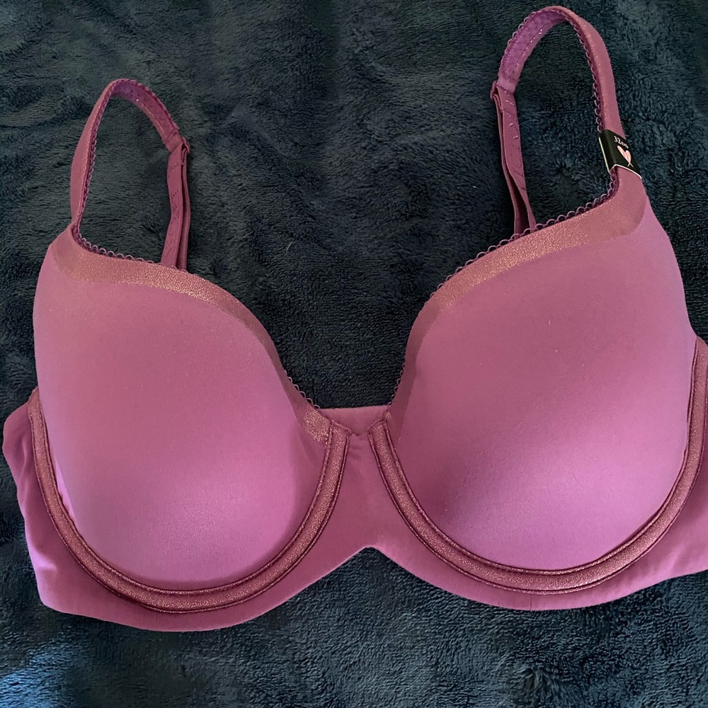 Victoria’s Secret - Bra , Size: 32DD (Never worn)